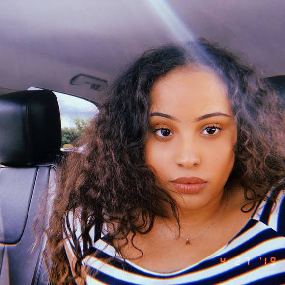 Meet your Posher, Lauren - Picture 1 of 1